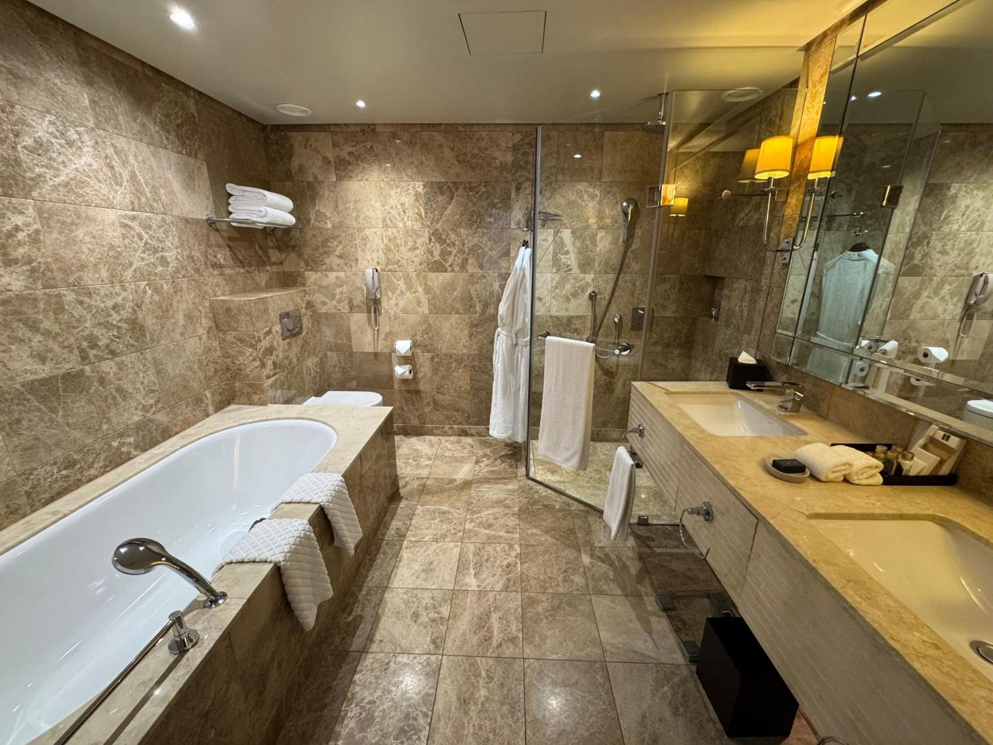 Appartement Luxury At Taj - Corner With Balcony - Newly Renovated