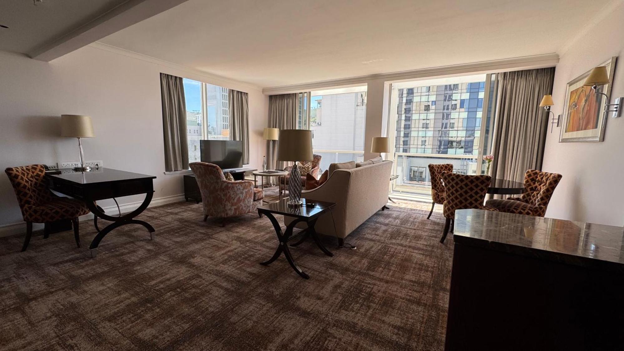 Luxury At Taj - Corner With Balcony - Newly Renovated Appartement Kaapstad