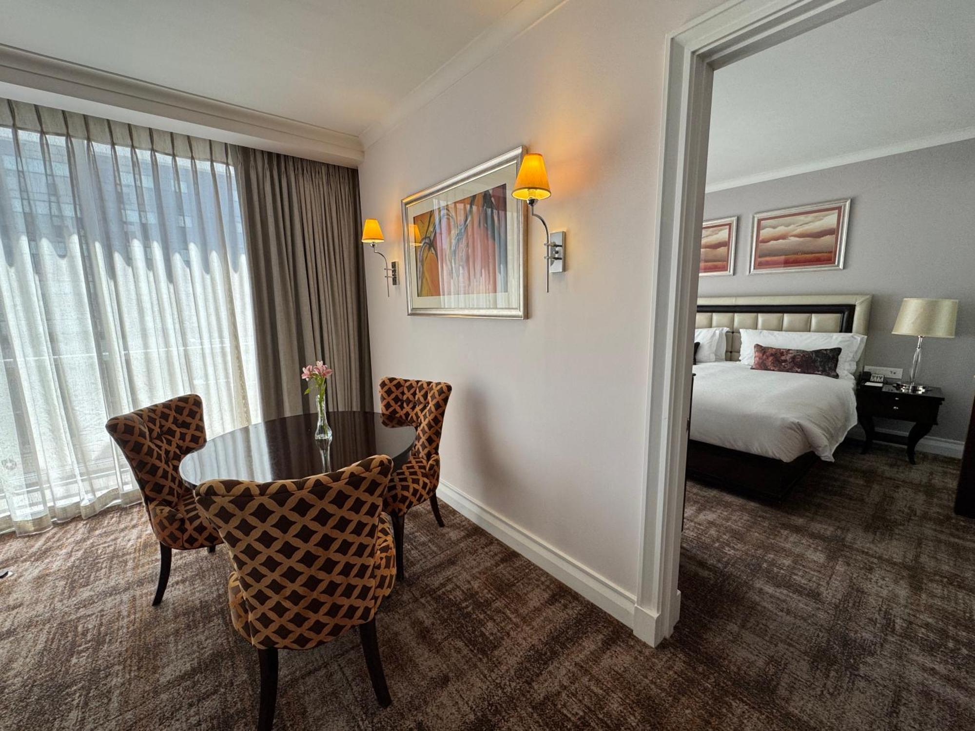 Luxury At Taj - Corner With Balcony - Newly Renovated Appartement Kaapstad