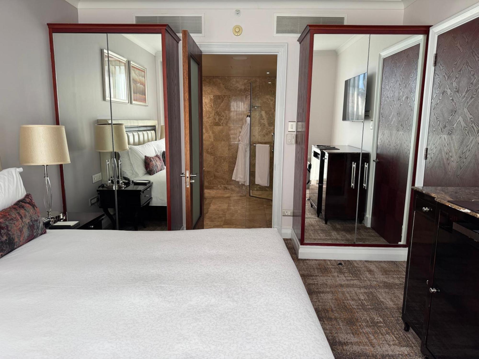 Appartement Luxury At Taj - Corner With Balcony - Newly Renovated Kaapstad